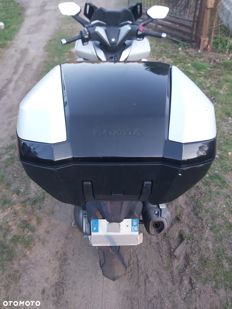 Honda NSS - 21
