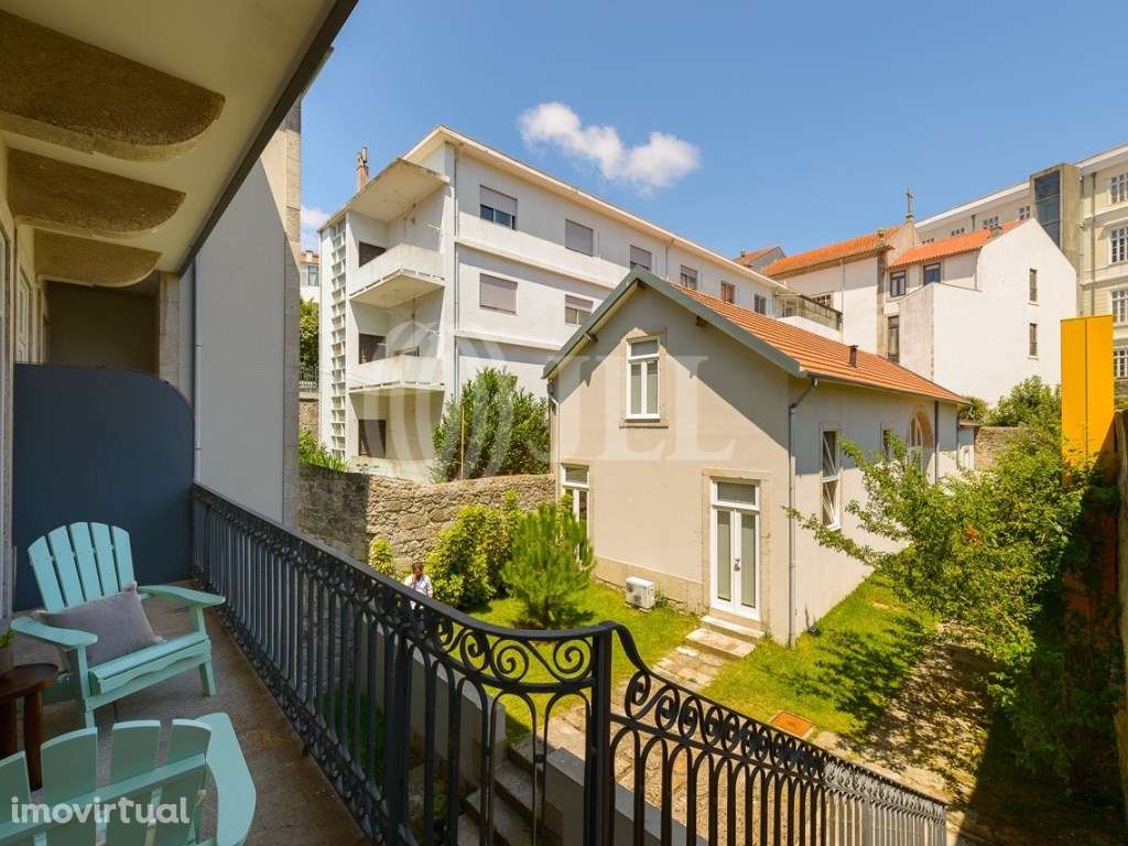 Apartamento T0, com varanda, em Cedofeita, Porto - Grande imagem: 3/8