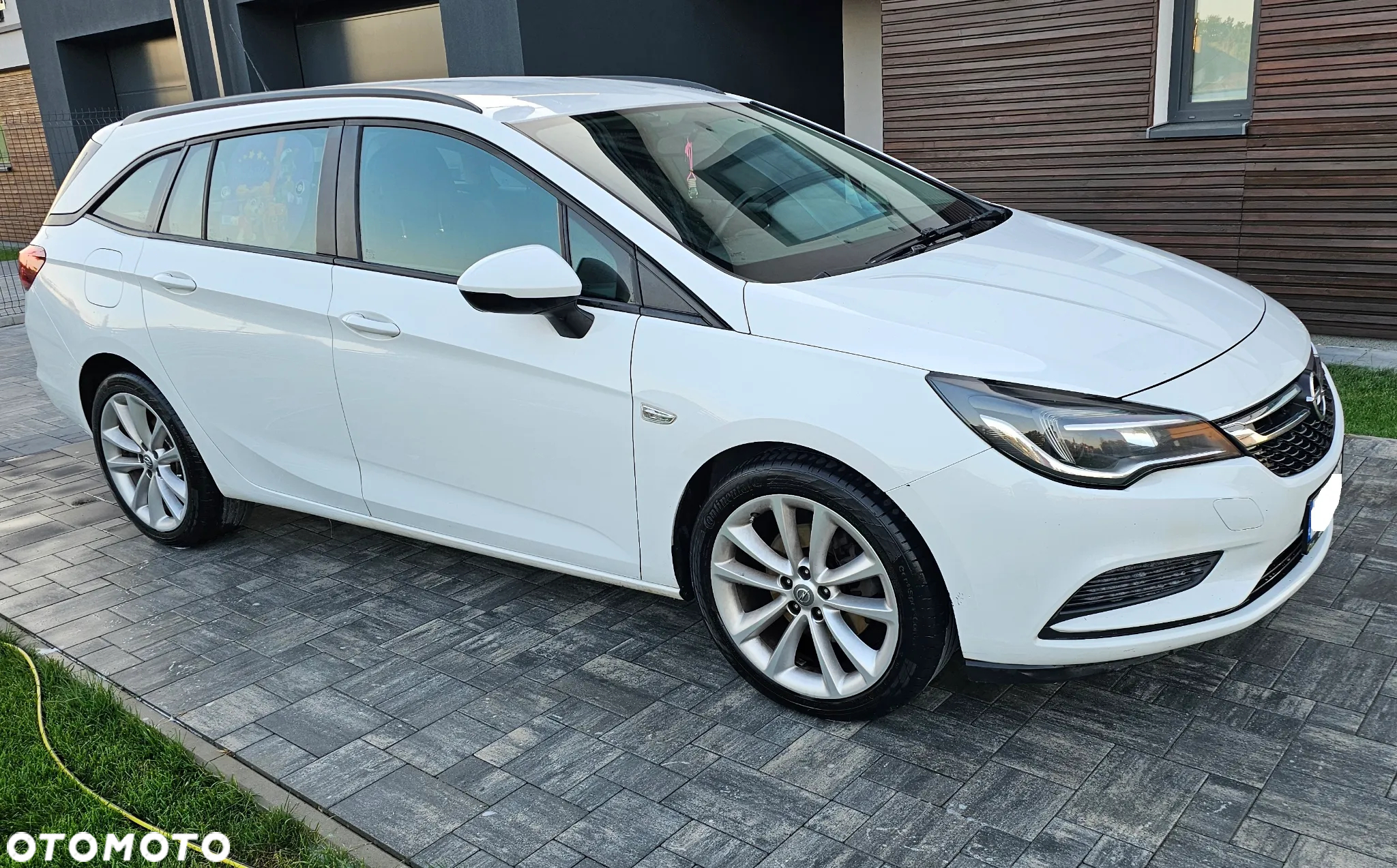 Opel Astra IV 1.6 CDTI Enjoy - 2