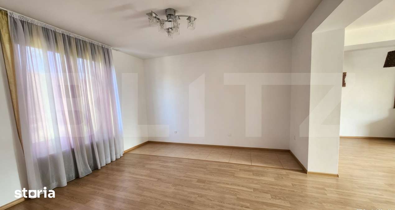 Apartament cu 3 camere, 80 mp, 3.000 mp teren, zona Reghin — fotografia 2
