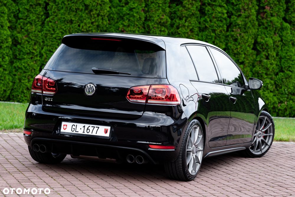 Volkswagen Golf 2.0 GTI - 13