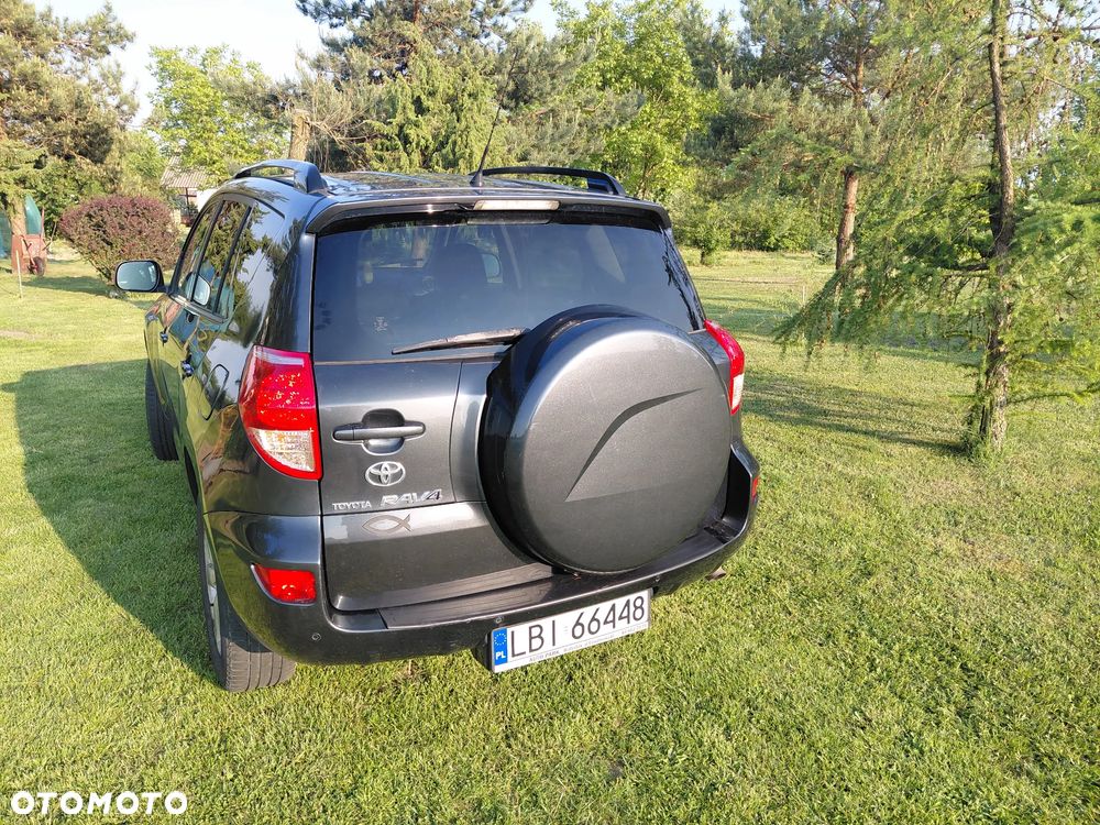 Toyota RAV4 - 10