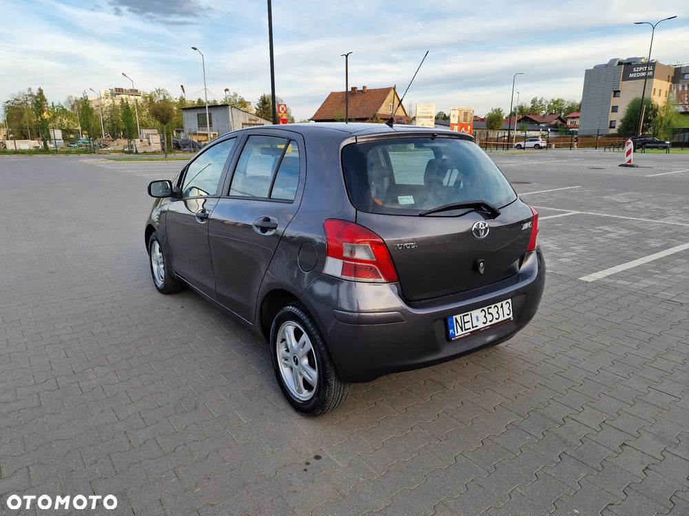 Toyota Yaris 1.0 Premium - 5