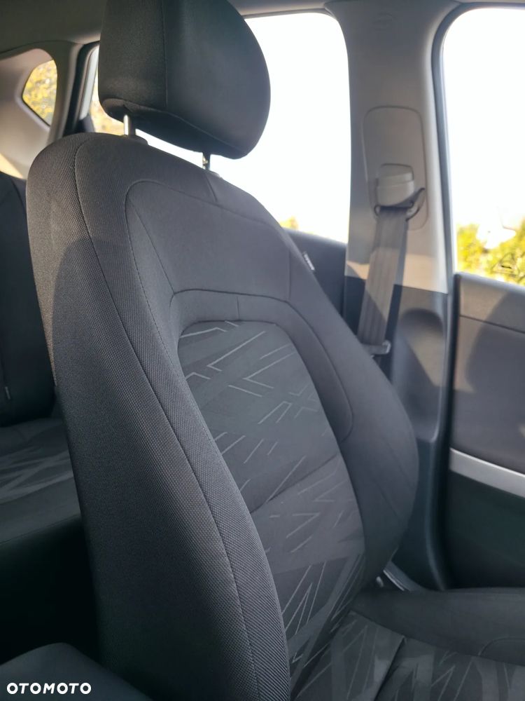 Kia Ceed - 13