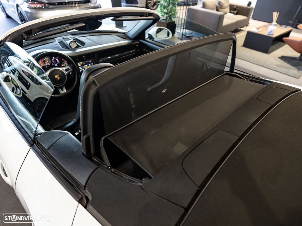 Porsche 911 (991) Turbo S Cabriolet - 44