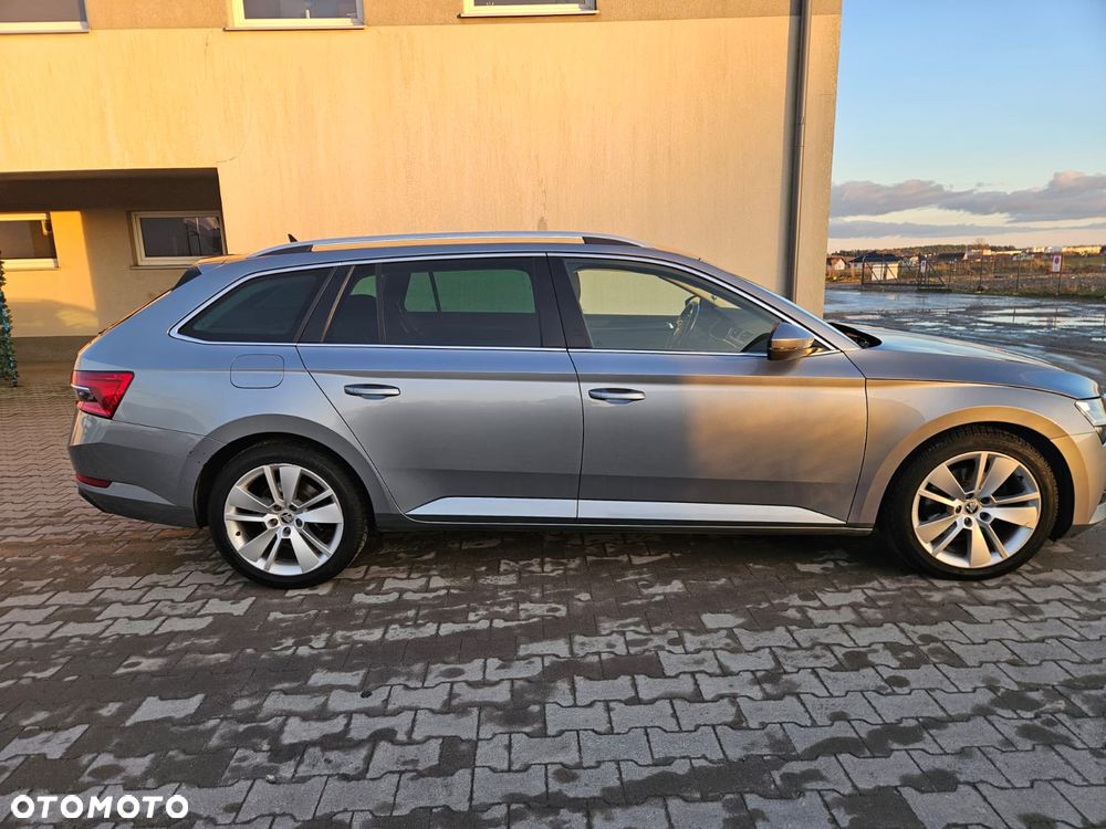 Skoda Superb 2.0 TDI Style DSG - 6
