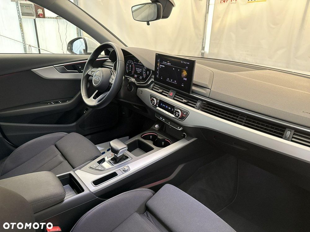 Audi A4 Limousine - 22