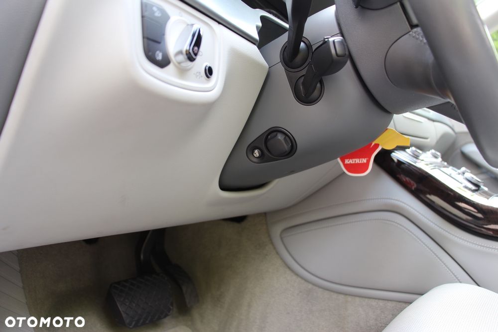 Audi A8 4.2 TDI DPF (clean diesel) quattro tiptronic - 23