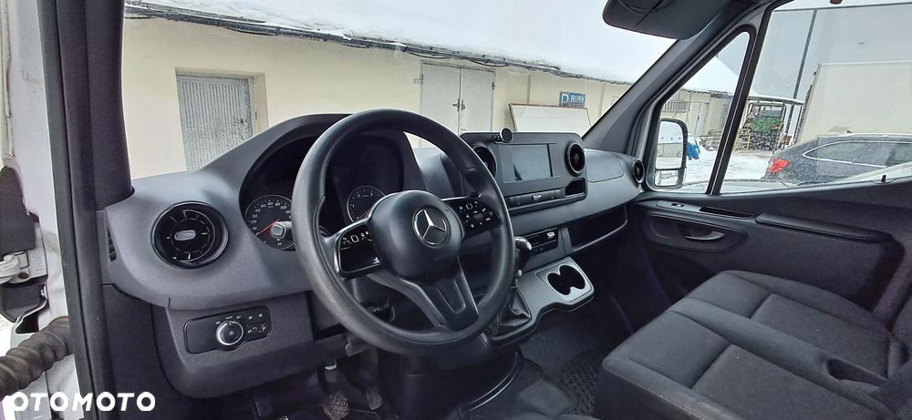 Mercedes-Benz SPRINTER - 23