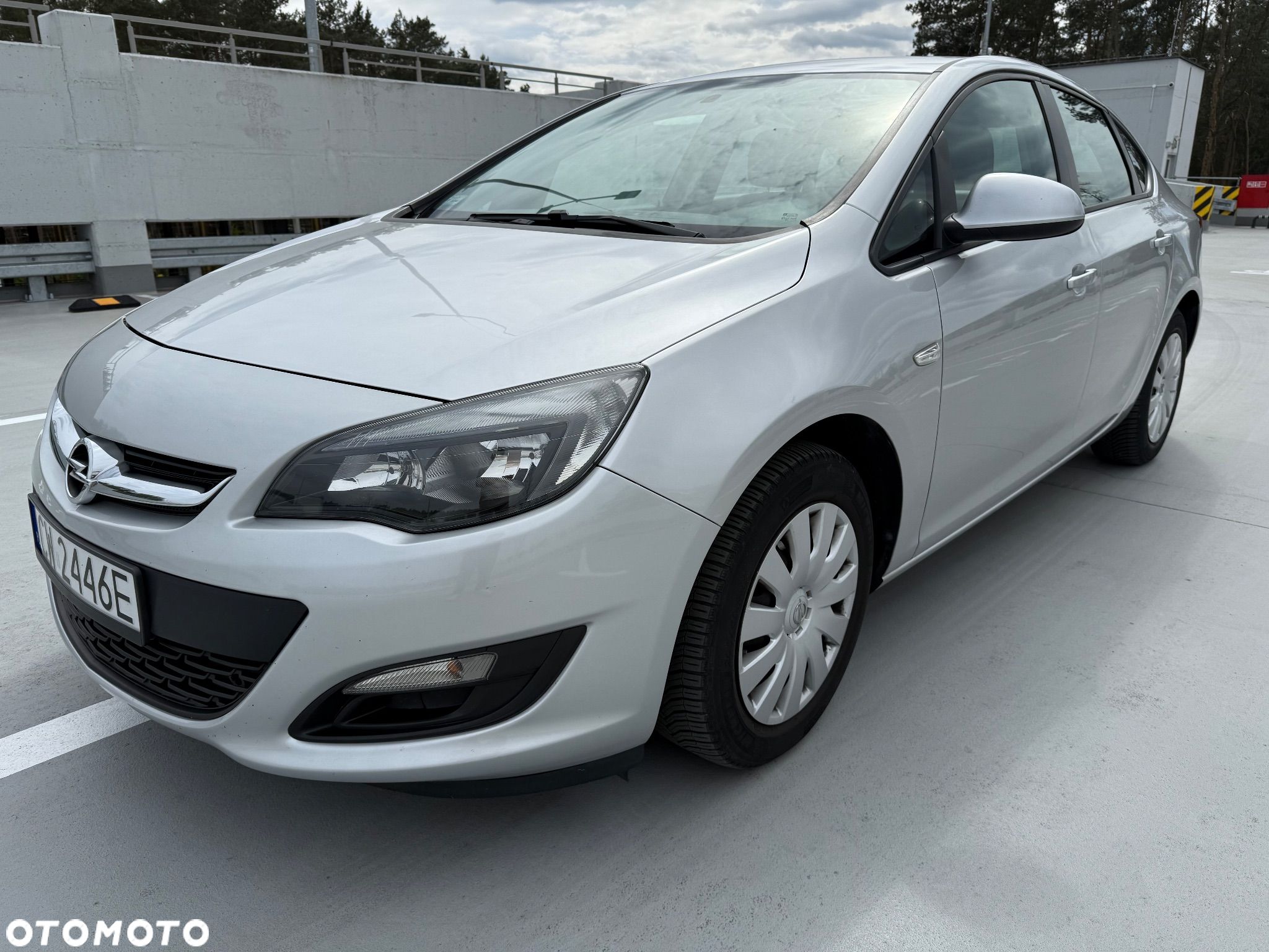 Opel Astra IV 1.6 Essentia - 1