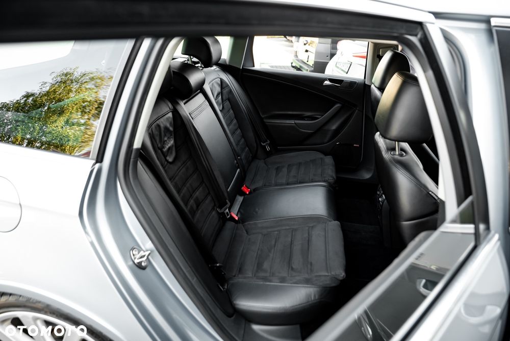 Volkswagen Passat Variant 3.6 V6 R36 - 21