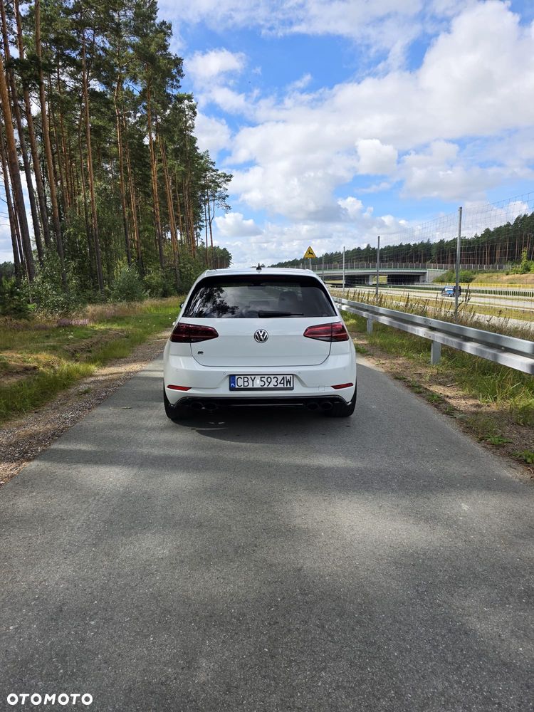 Volkswagen Golf - 8