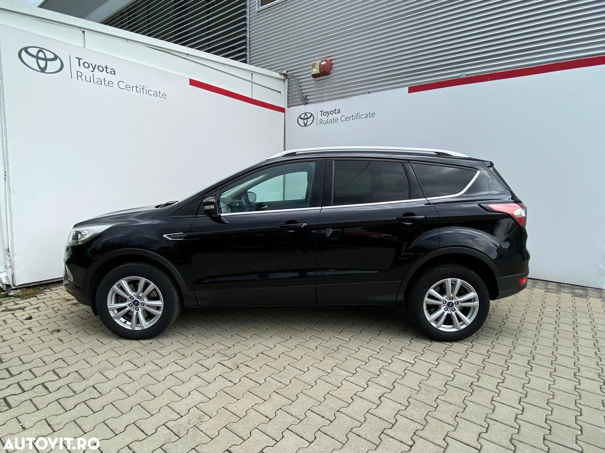 Ford Kuga 2.0 TDCi 4WD Powershift Titanium - 3