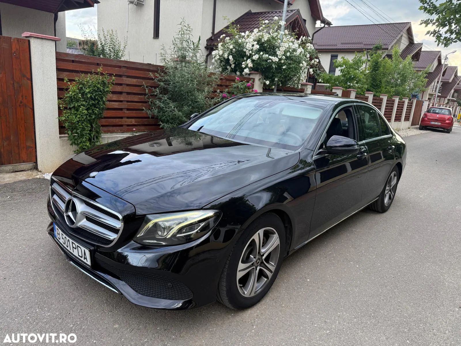Mercedes-Benz E 220 d T-Modell Aut. - 1