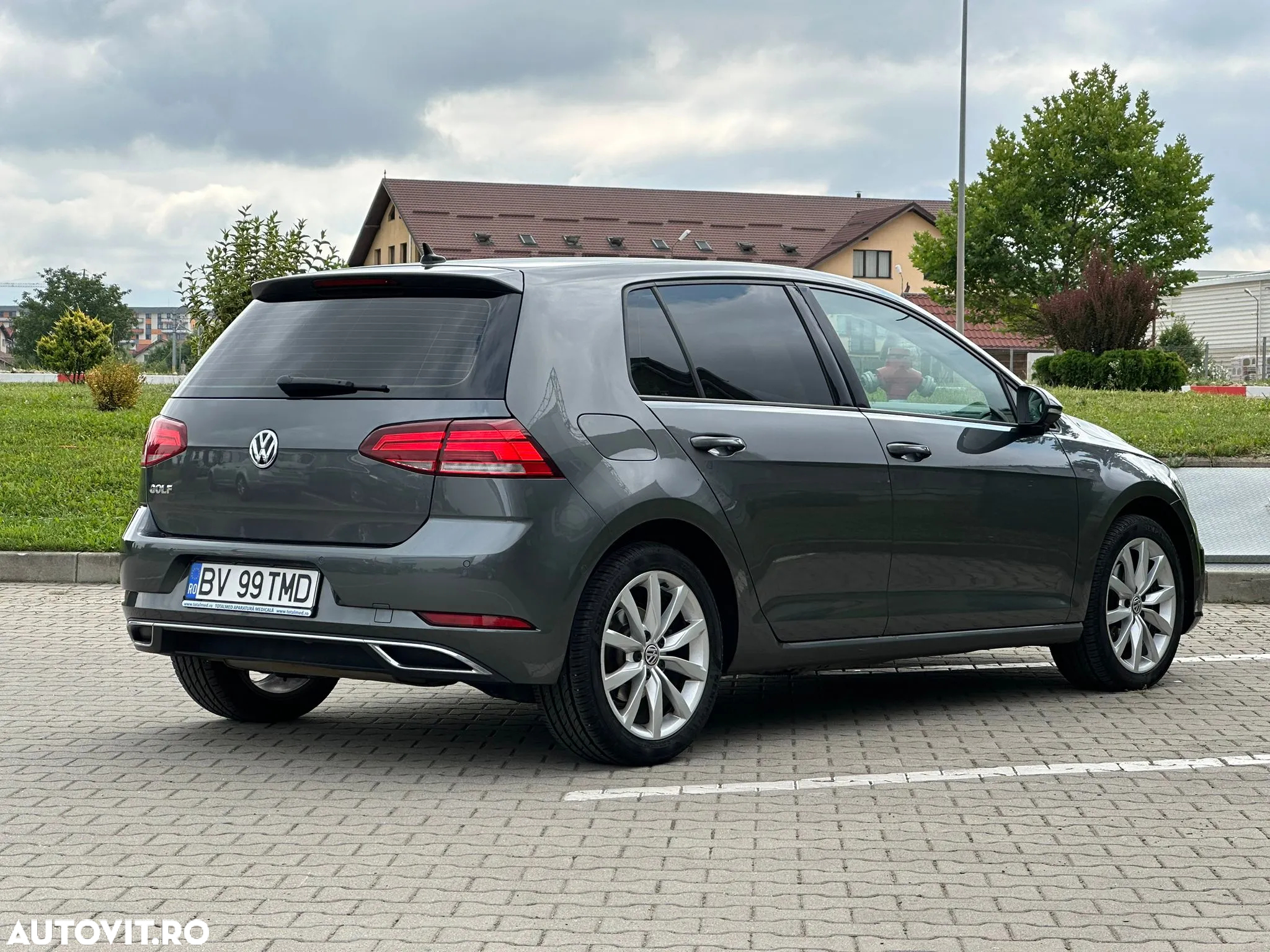 Volkswagen Golf 2.0 TDI Highline - 5