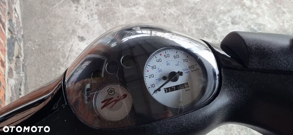 Piaggio ZIP - 2