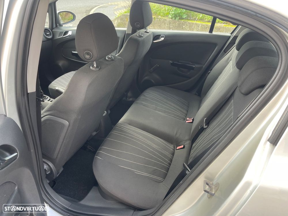 Opel Corsa 1.2 Cosmo - 11