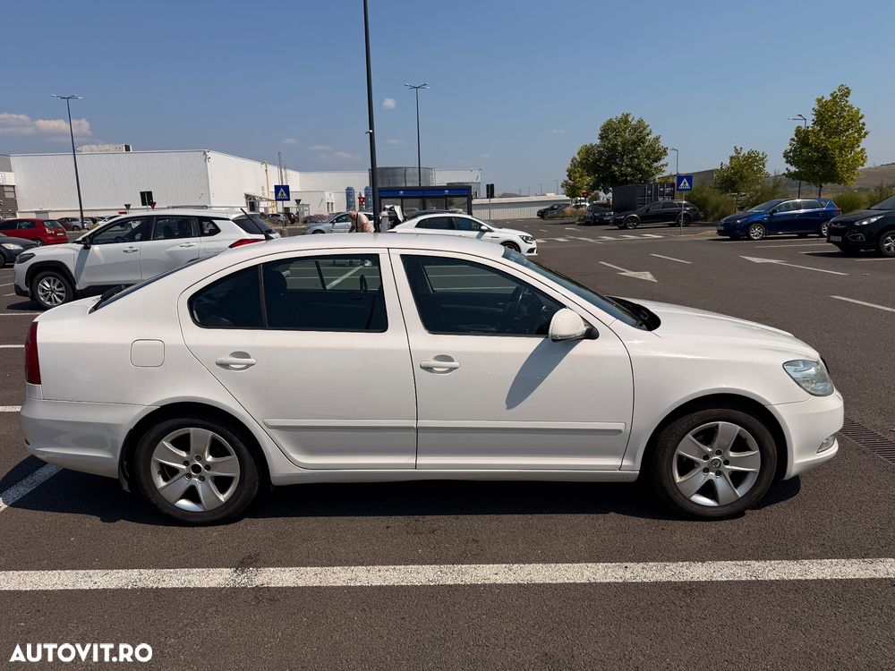 Skoda Octavia 1.6 TDI ELEGANCE DSG - 4