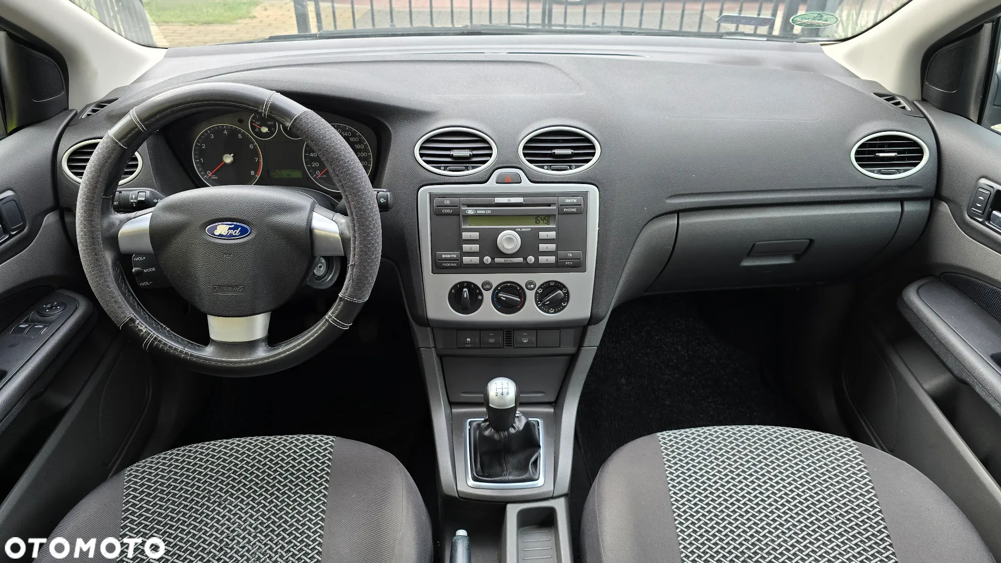 Ford Focus 1.6 Comfort - 14