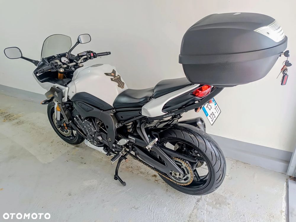 Yamaha FZ8 - 12