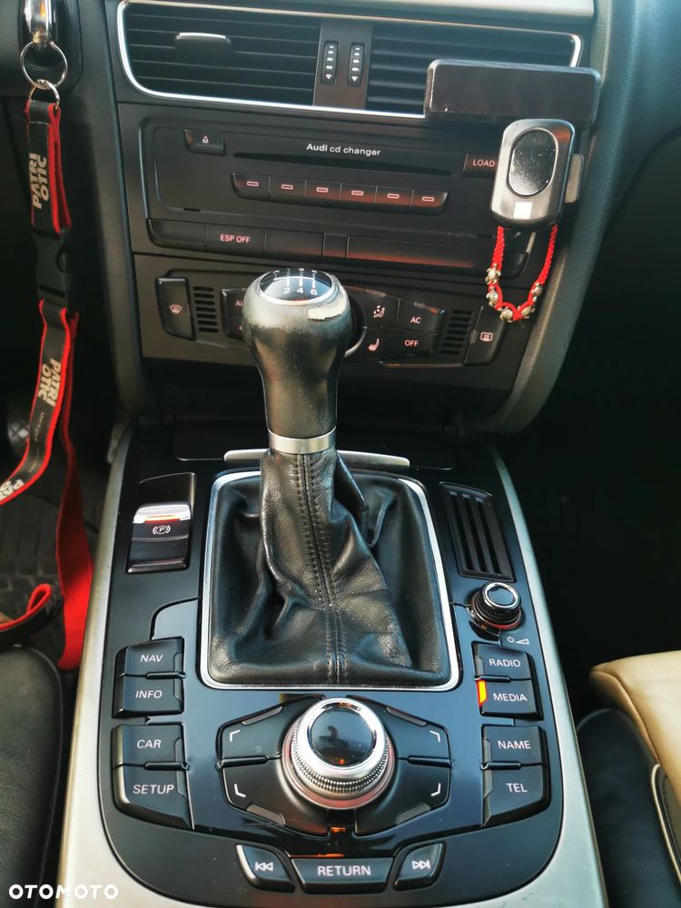Audi A4 Limousine - 3