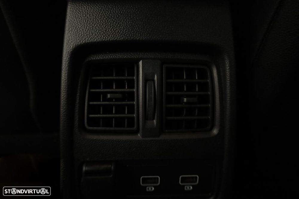 Renault Captur 1.0 TCe Techno Bi-Fuel - 24