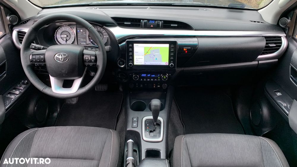 Toyota Hilux 2.8D 204CP 4x4 Double Cab AT Executive Color Edition - 10