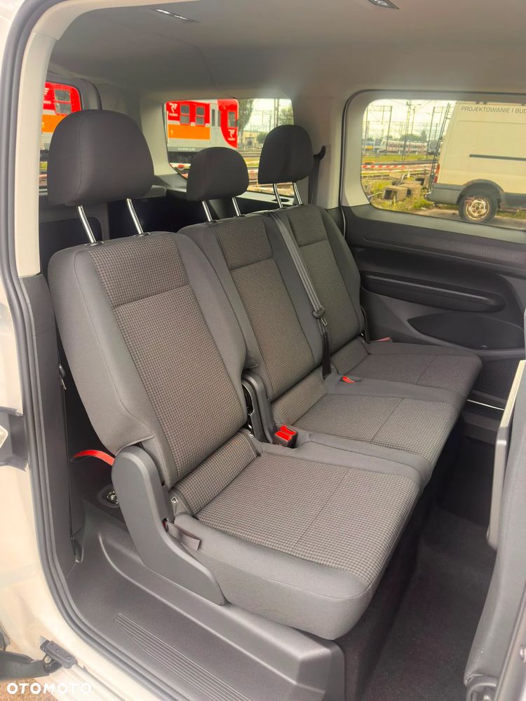 Volkswagen Caddy Maxi 2.0 TDI DSG - 13