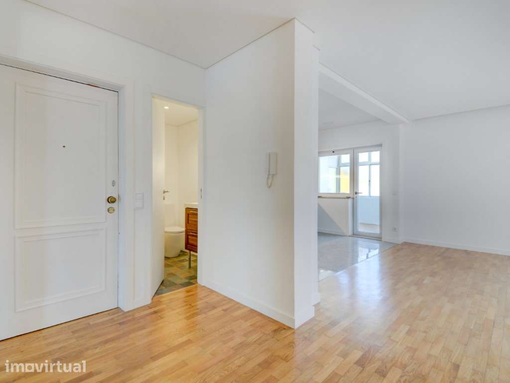 T3 Totalmente Remodelado | 3 Frentes | Terraço de 120 m² | Aldoar, ... - Grande imagem: 4/24