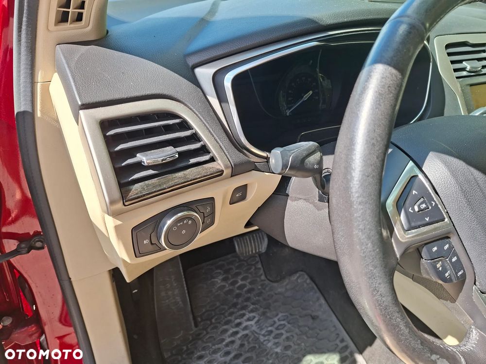 Ford Fusion - 9