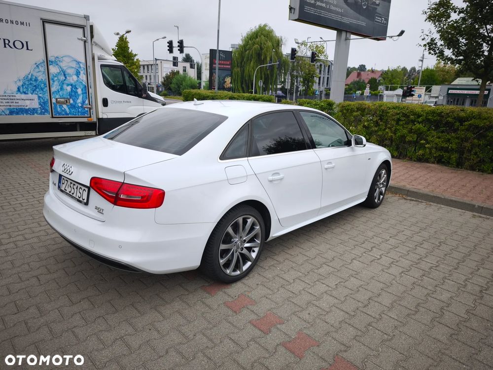 Audi A4 Limousine - 4