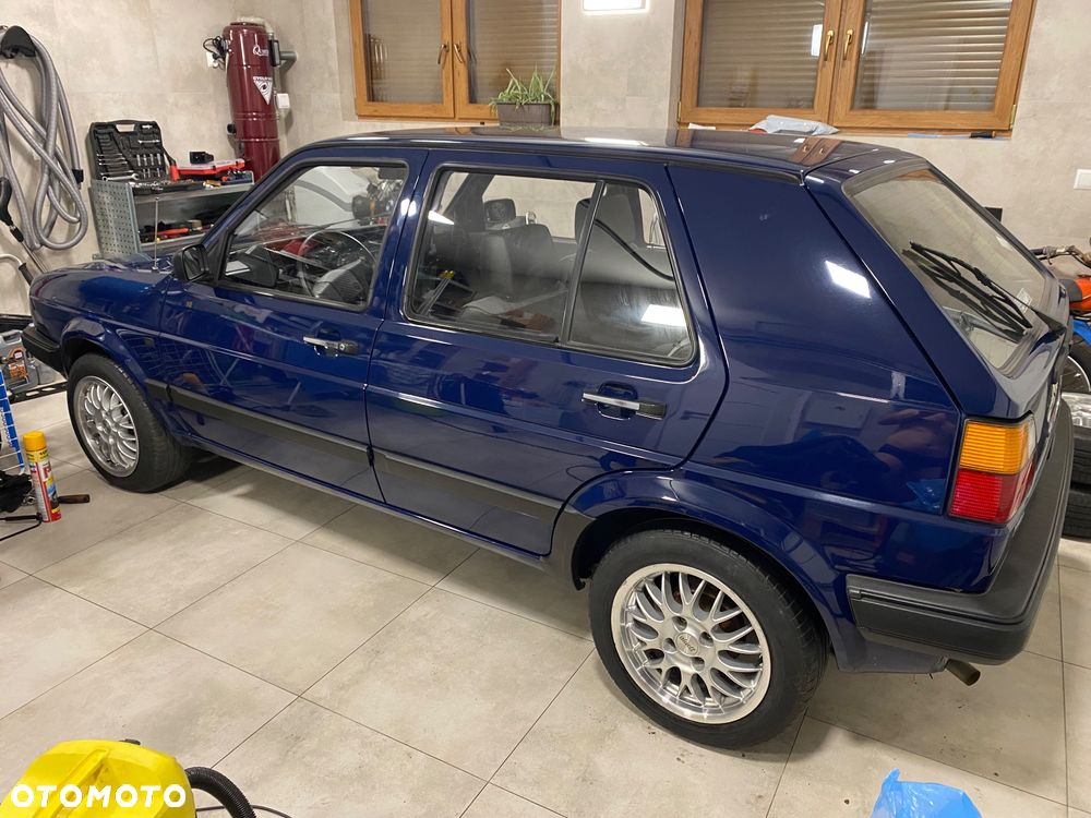 Volkswagen Golf - 13