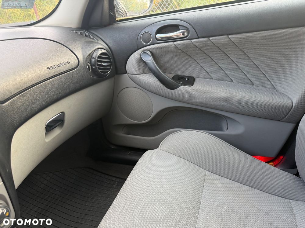 Alfa Romeo 147 - 11