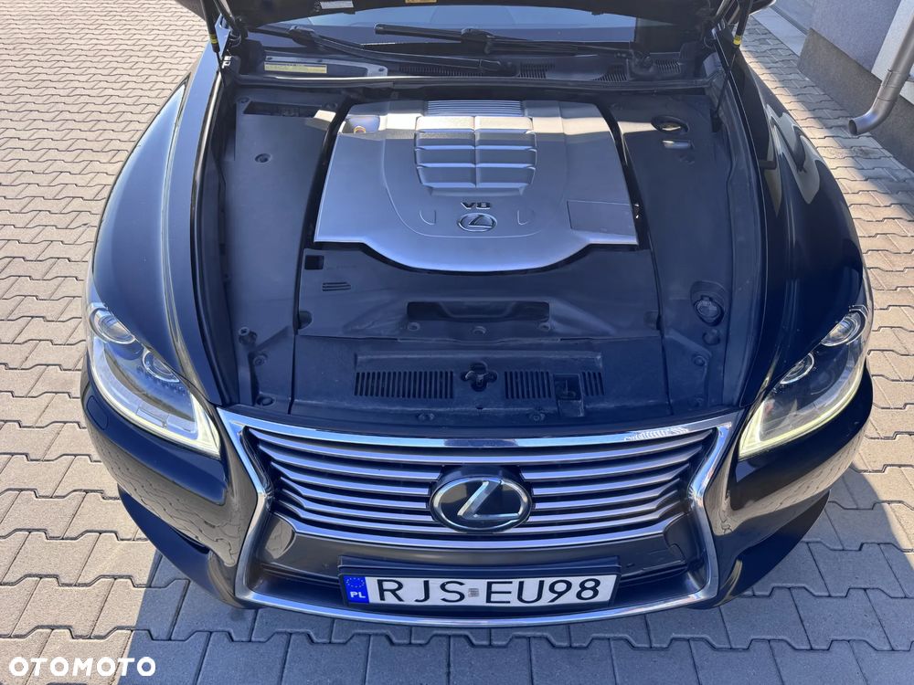 Lexus LS - 15
