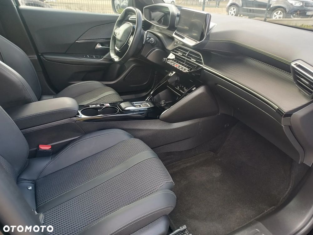 Peugeot 2008 - 9