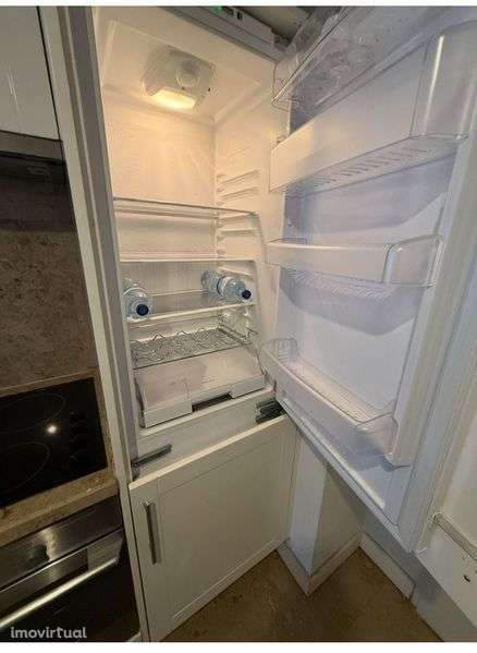 Arrendo T1 Av Eng. Duarte Pacheco com garagem - Grande imagem: 5/11