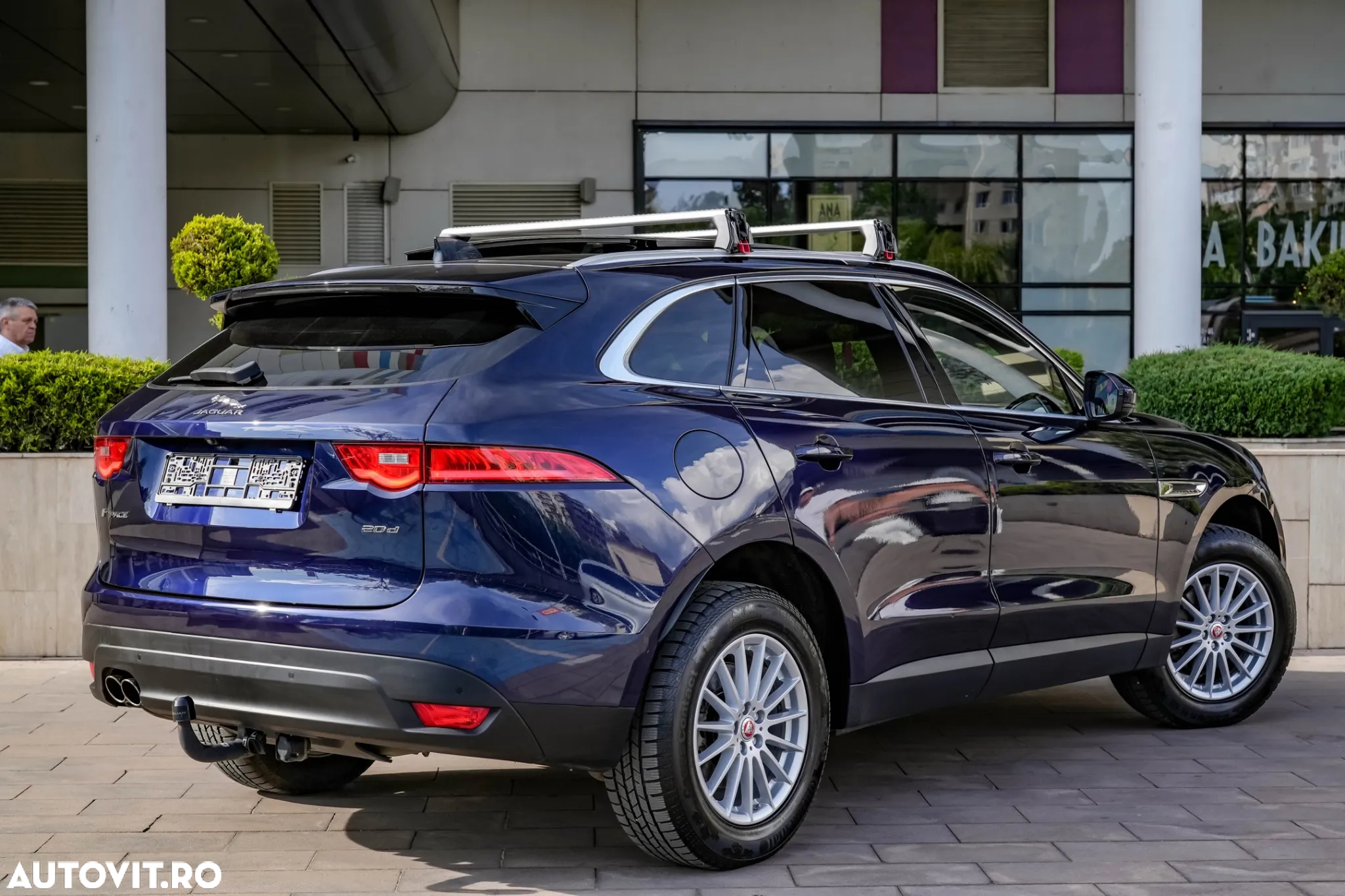 Jaguar F-Pace - 12