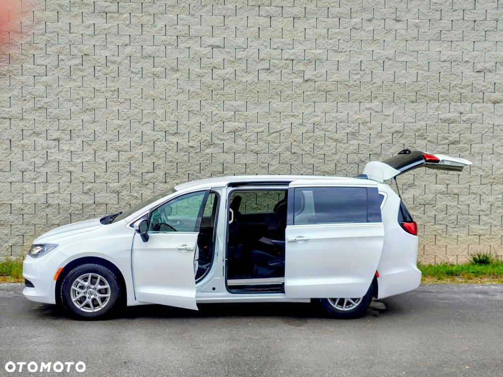 Chrysler Pacifica - 7