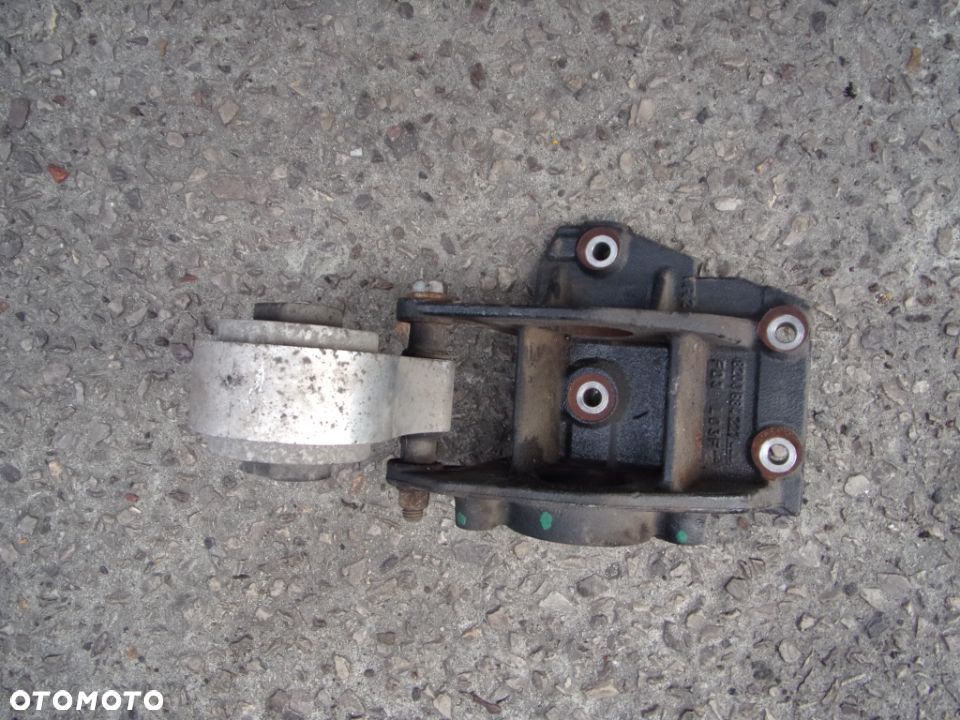 Łapa podpora półosi Opel Movano II 2.5 DCI
