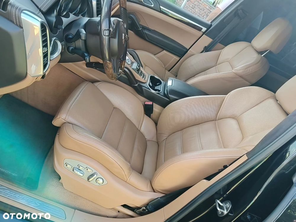 Porsche Cayenne - 17