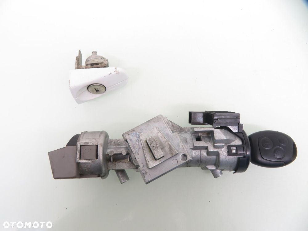 STACYJKA WKŁADKI FORD FOCUS MK2 II 3M513F880AD - 1