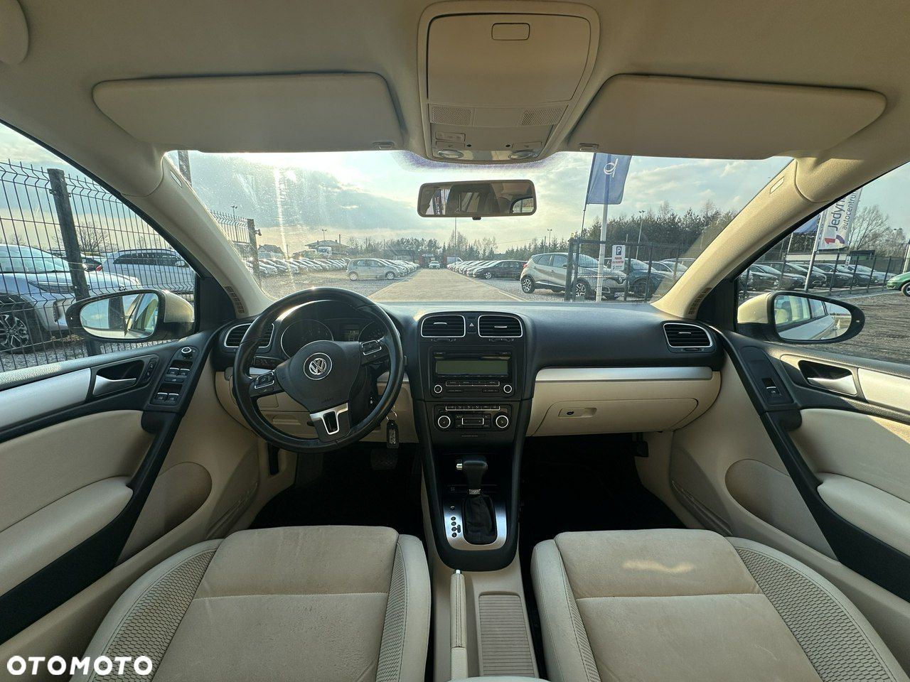 Volkswagen Golf - 10