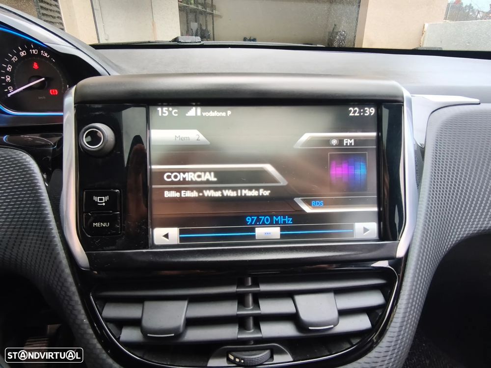 Peugeot 2008 1.2 PureTech Allure - 6