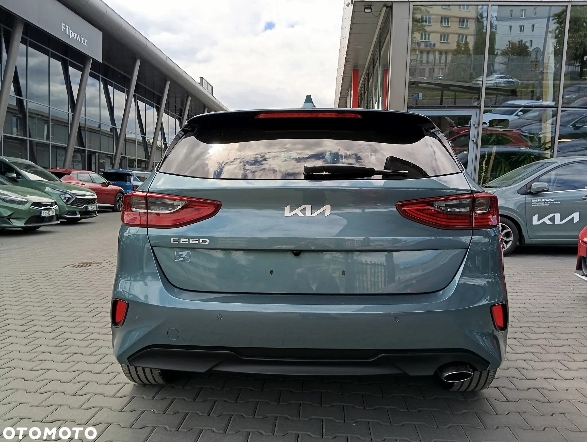 Kia Ceed - 4