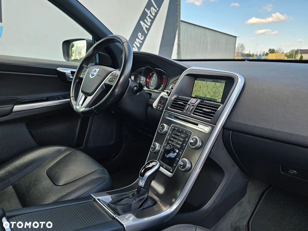 Volvo XC 60 D3 Geartronic Summum - 12
