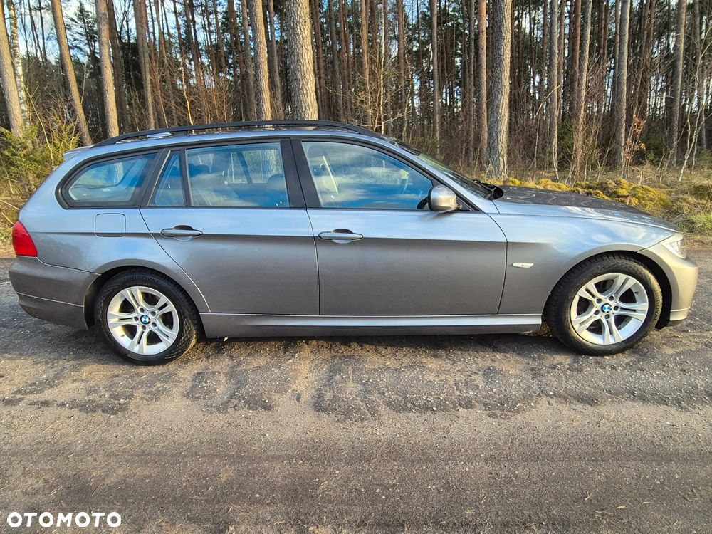BMW Seria 3 318d DPF Edition Exclusive - 12