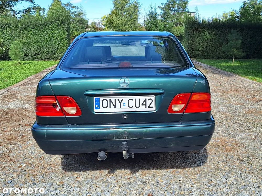 Mercedes-Benz Klasa E - 14