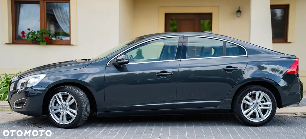 Volvo S60 2.0T Powershift Summum - 6