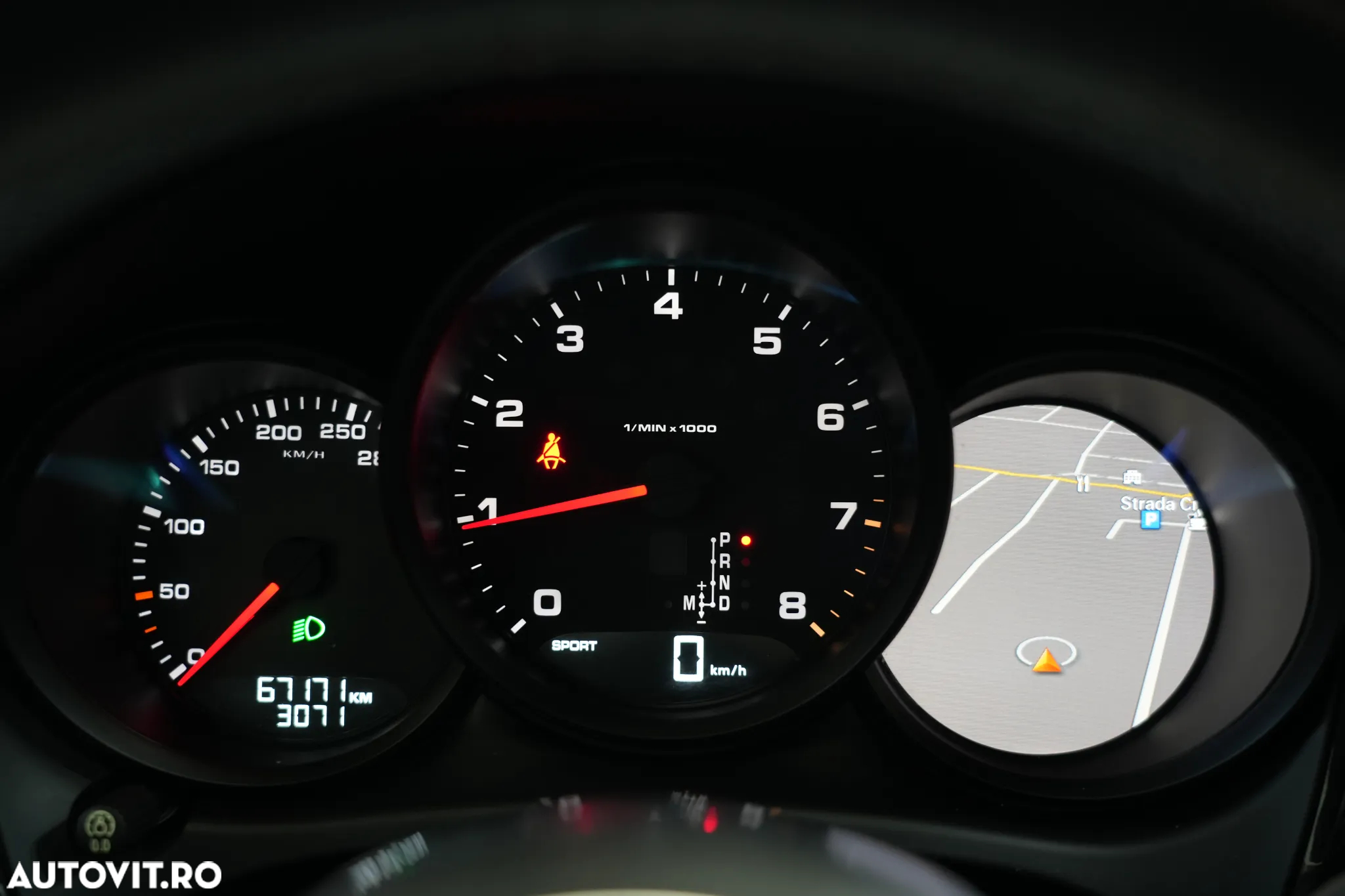 Porsche Macan - 16