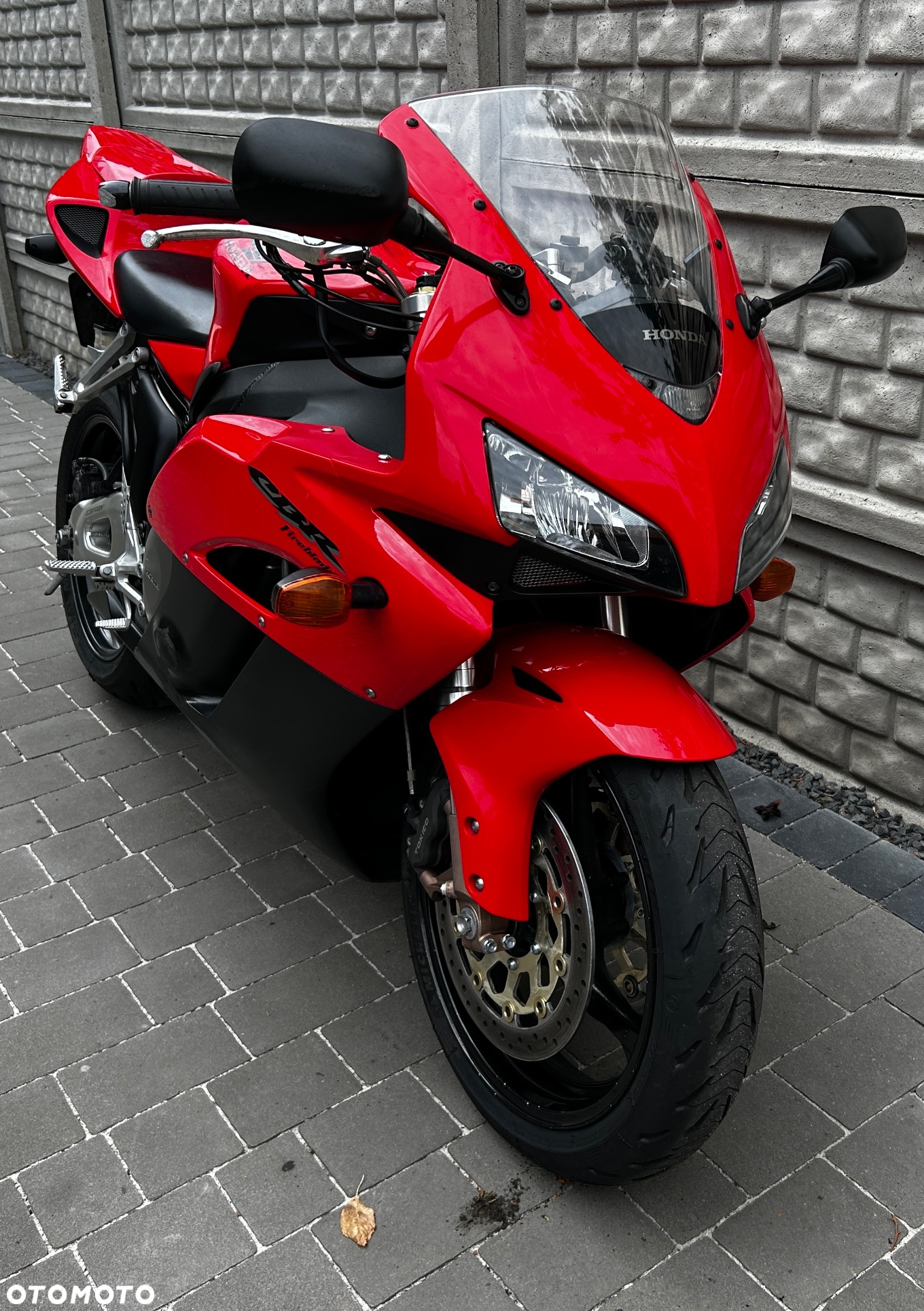 Honda CBR - 9